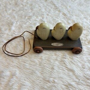 Workshops of Gerald E. Henn Three Little Chick Henns Wooden Pull Toy Folk Art